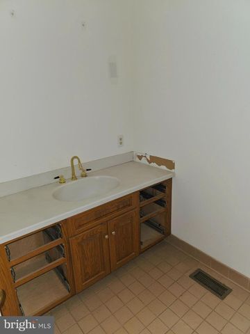 325 HARRISONVILLE RD, Mullica Hill, NJ 08062