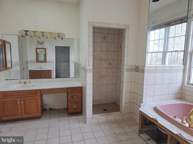 325 HARRISONVILLE RD, Mullica Hill, NJ 08062