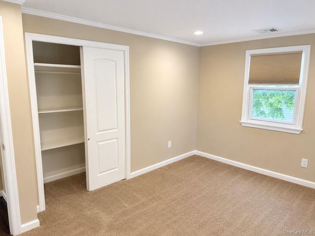 23 Ginny Lane, Bethpage, NY 11714