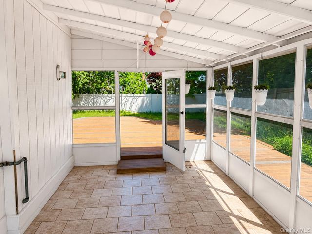 23 Ginny Lane, Bethpage, NY 11714