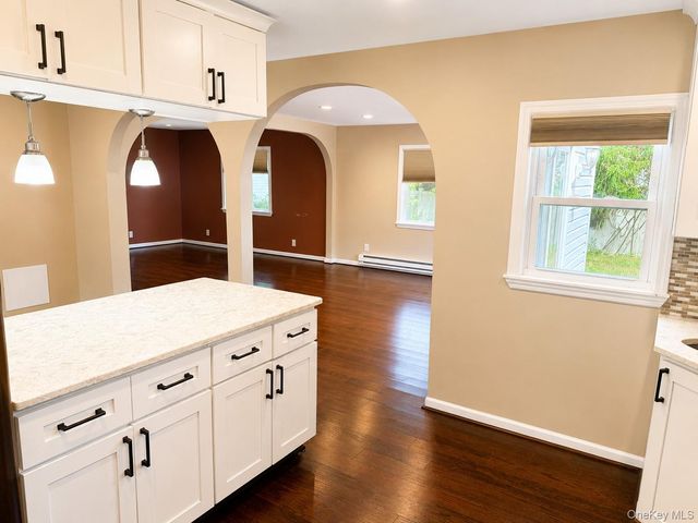 23 Ginny Lane, Bethpage, NY 11714