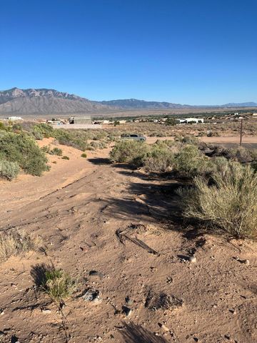 6040 Chayote Road NE, Rio Rancho, NM 87144