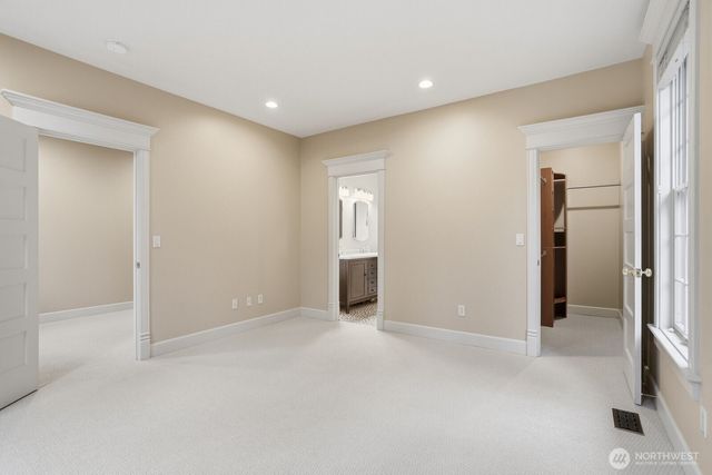 19827 223rd Avenue NE, Woodinville, WA 98077