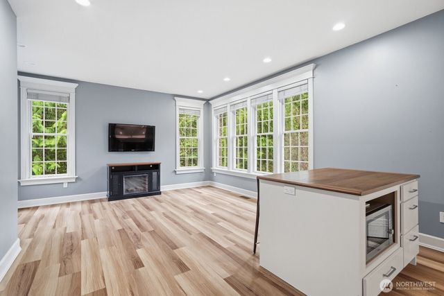 19827 223rd Avenue NE, Woodinville, WA 98077