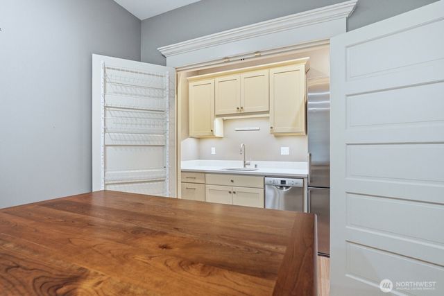 19827 223rd Avenue NE, Woodinville, WA 98077