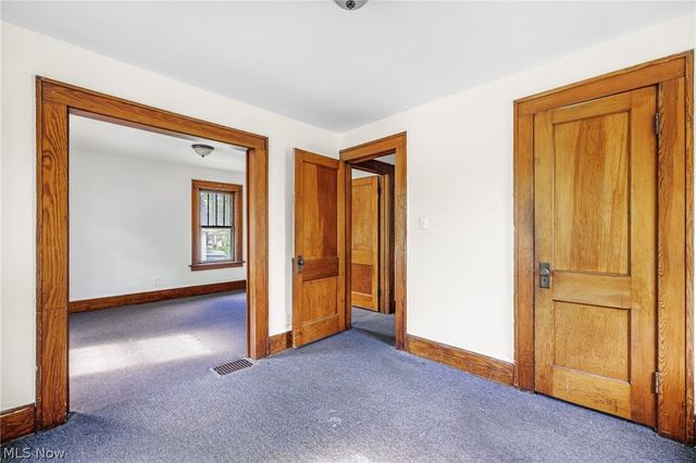 1390 Curtis Street, Akron, OH 44301