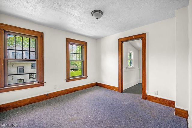 1390 Curtis Street, Akron, OH 44301