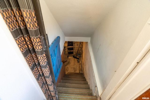 711 W ELM Street, Carbondale, IL 62901