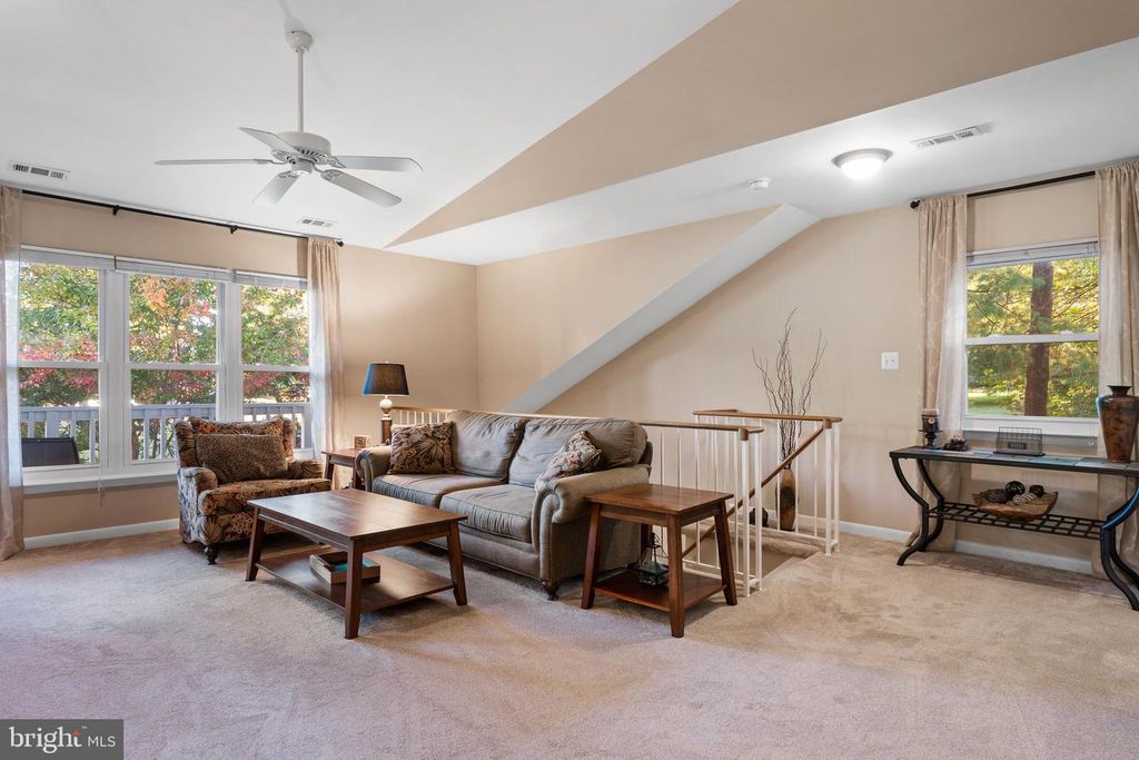 Image 1 of property listing at 18260 ROLLING MEADOW WAY #24, Olney, MD 20832