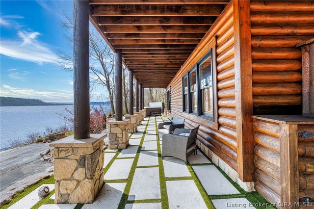 5113 Stoneview Drive, Charlestown, IN 47111