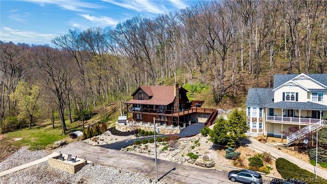 5113 Stoneview Drive, Charlestown, IN 47111