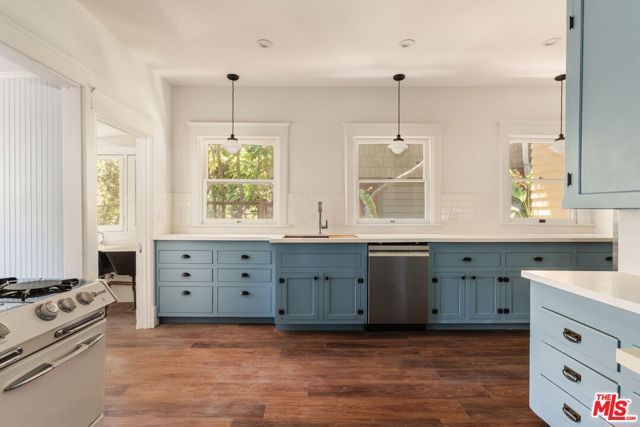 2170 W 24th Street, Los Angeles, CA 90018