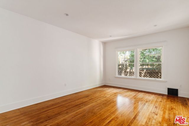 2170 W 24th Street, Los Angeles, CA 90018