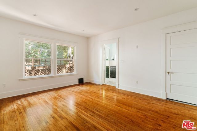 2170 W 24th Street, Los Angeles, CA 90018