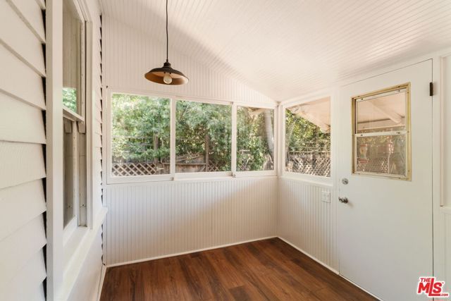 2170 W 24th Street, Los Angeles, CA 90018
