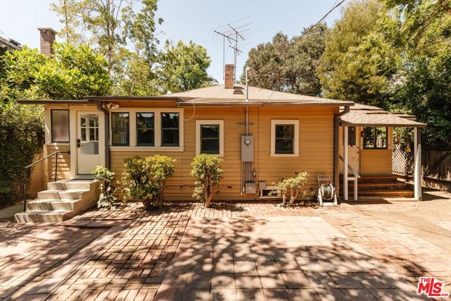 2170 W 24th Street, Los Angeles, CA 90018