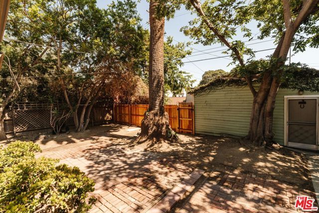 2170 W 24th Street, Los Angeles, CA 90018