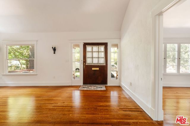 2170 W 24th Street, Los Angeles, CA 90018