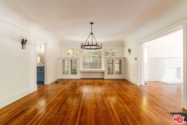 2170 W 24th Street, Los Angeles, CA 90018