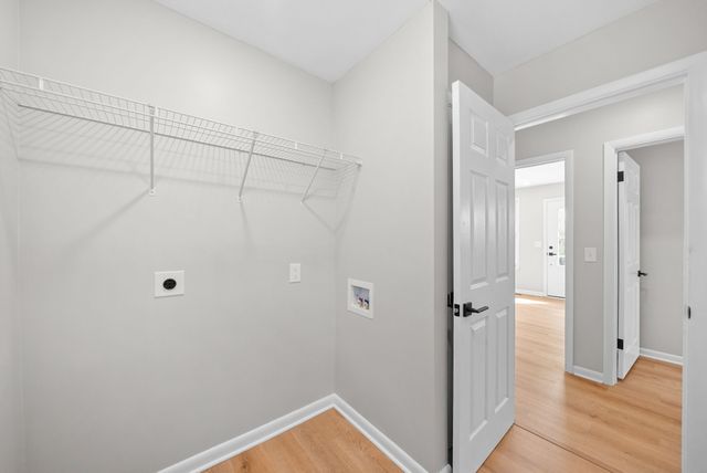 1320 Bellshire Dr, Nashville, TN 37207