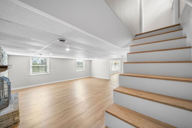 1320 Bellshire Dr, Nashville, TN 37207