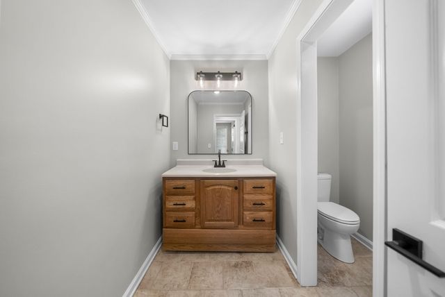 1320 Bellshire Dr, Nashville, TN 37207