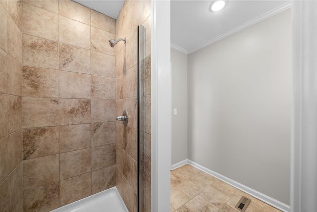 1320 Bellshire Dr, Nashville, TN 37207