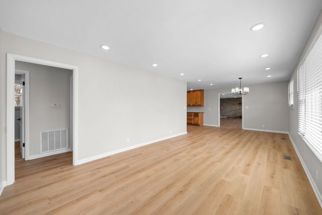 1320 Bellshire Dr, Nashville, TN 37207