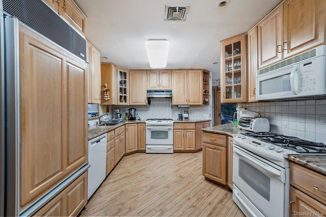 83-47 Abingdon Road, Kew Gardens, NY 11415