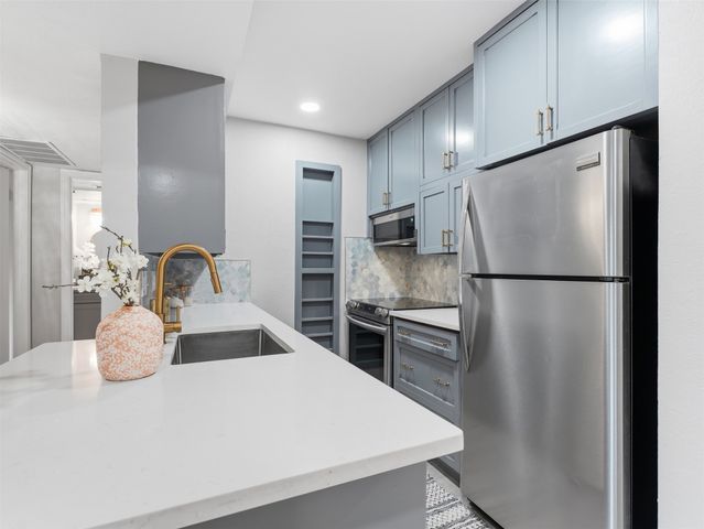 4851 Cedar Springs Road 392, Dallas, TX 75219