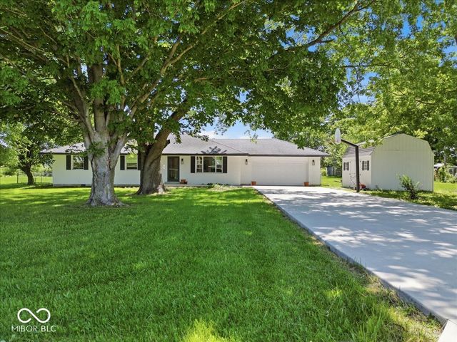 1106 S County Road 950 E, New Castle, IN 47362