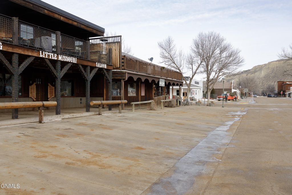 410 3rd Street NE, Medora, ND 58645 photo 3