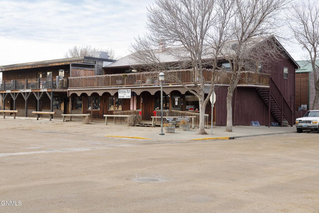 410 3rd Street NE, Medora, ND 58645 photo 4