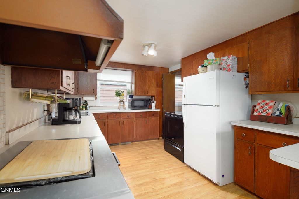 410 3rd Street NE, Medora, ND 58645 photo 46