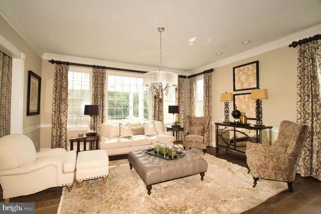 1473 W STONINGTON DR, Downingtown, PA 19335