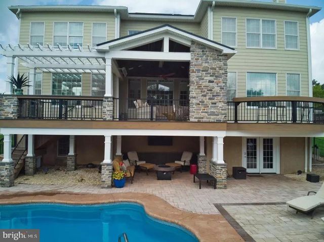 1473 W STONINGTON DR, Downingtown, PA 19335