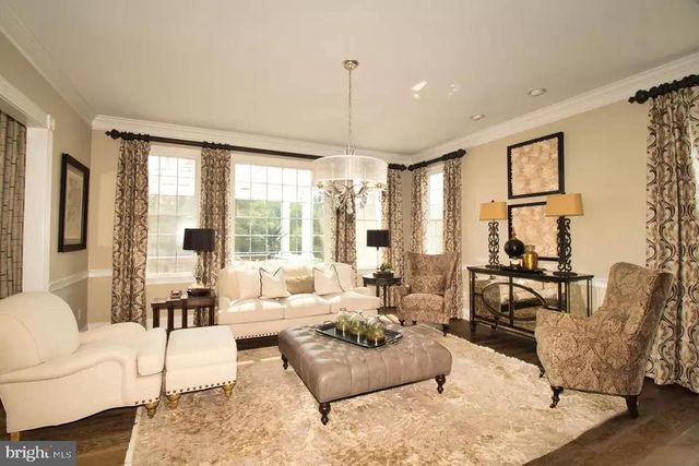 1473 W STONINGTON DR, Downingtown, PA 19335