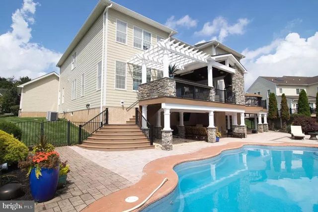 1473 W STONINGTON DR, Downingtown, PA 19335