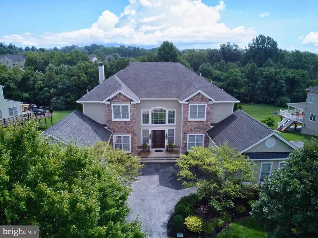1473 W STONINGTON DR, Downingtown, PA 19335