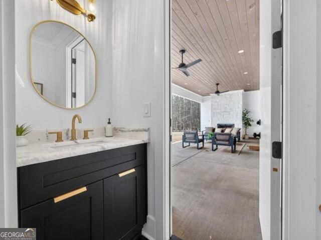 2020 Clearwater Drive, White Plains, GA 30678