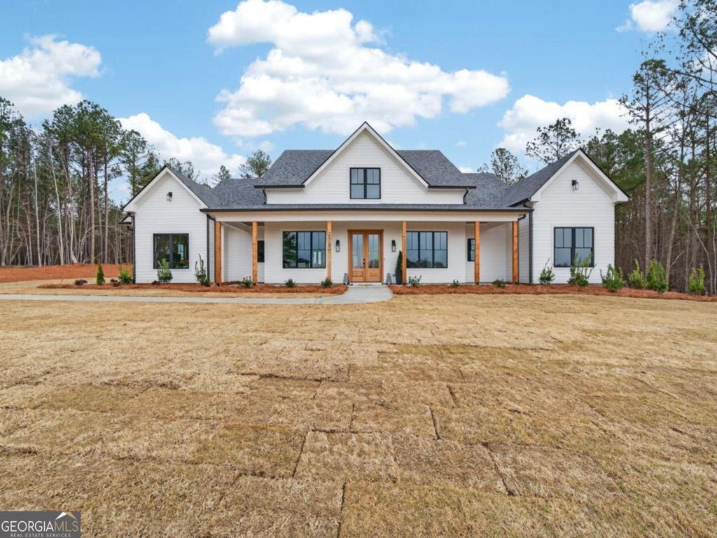2020 Clearwater Drive, White Plains, GA 30678