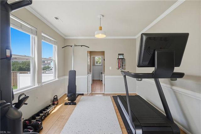 5049 Ocean WAY, Norfolk, VA 23518