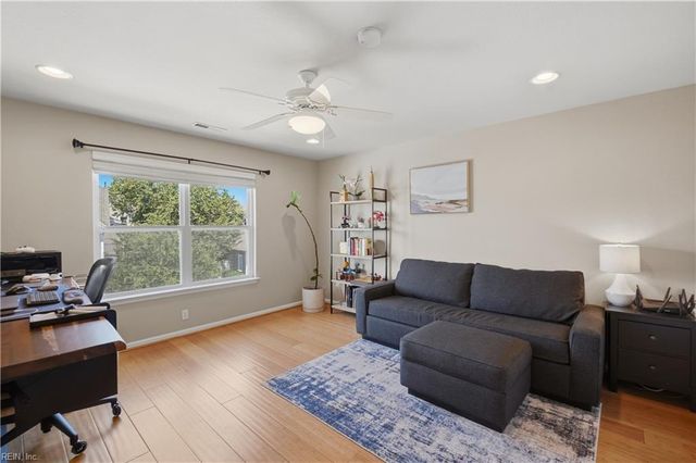 5049 Ocean WAY, Norfolk, VA 23518