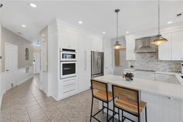5049 Ocean WAY, Norfolk, VA 23518