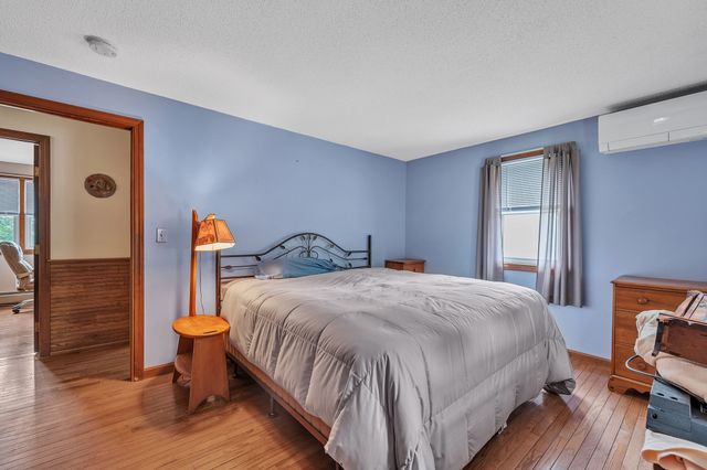 101 Long Hill Dr, Leominster, MA 01453