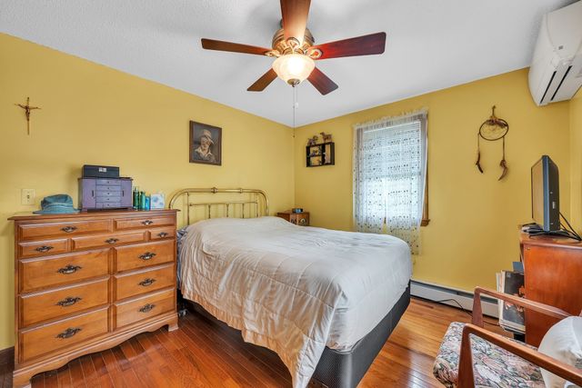 101 Long Hill Dr, Leominster, MA 01453
