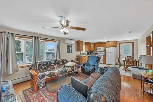 101 Long Hill Dr, Leominster, MA 01453