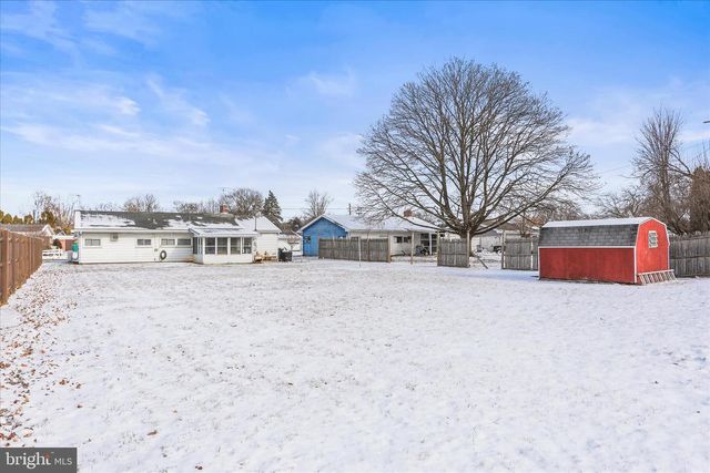 822 FIRESIDE RD, York, PA 17404