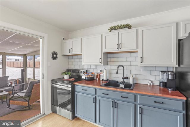 822 FIRESIDE RD, York, PA 17404