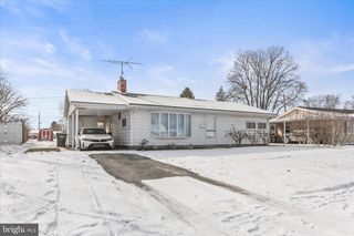 822 FIRESIDE RD, York, PA 17404